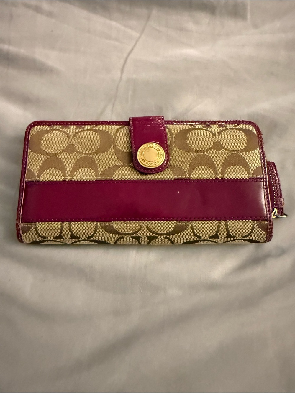 Coach Beige Shoulder Bag with Plum Interior with matching wallet - Picture 10 of 15